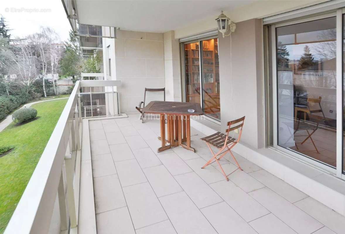 Appartement à LE PERREUX-SUR-MARNE