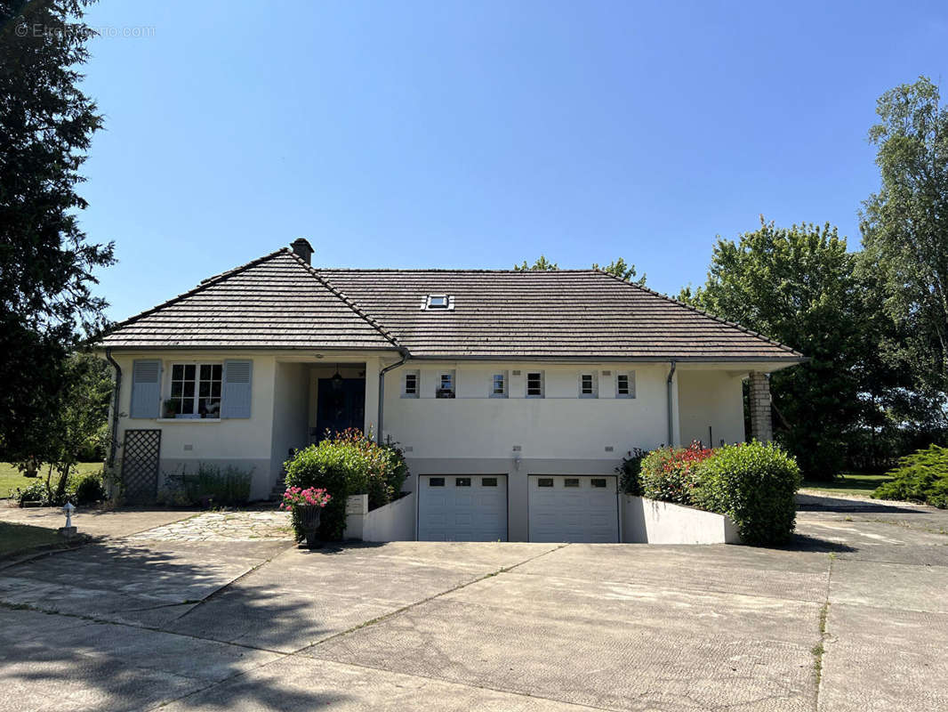 Maison à AUROUER