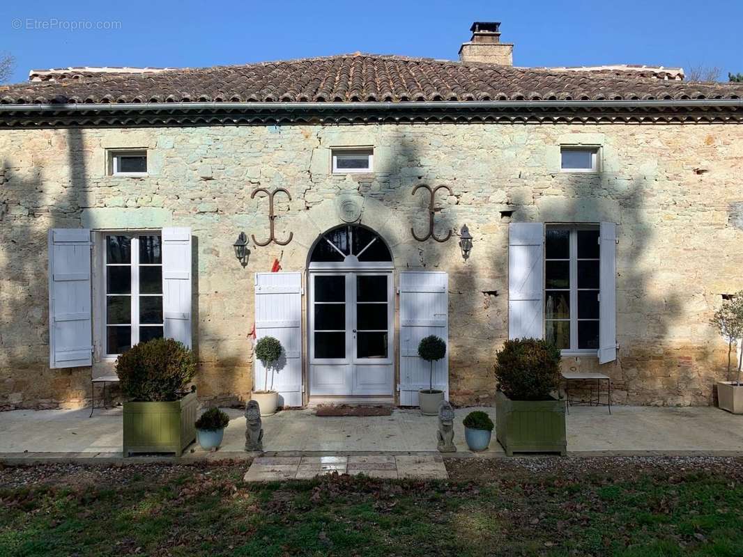 Maison à SAINT-CLAR