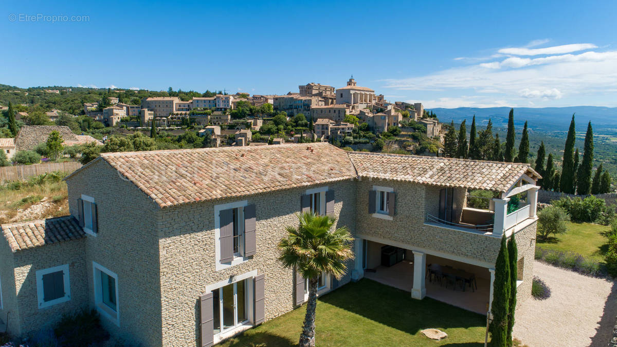 Maison à GORDES