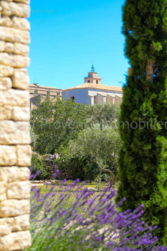 Maison à GORDES