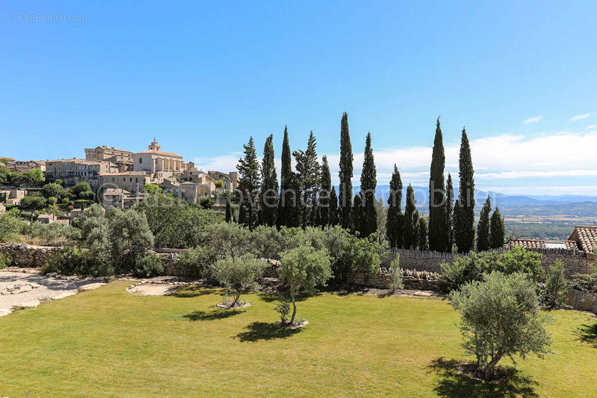 Maison à GORDES