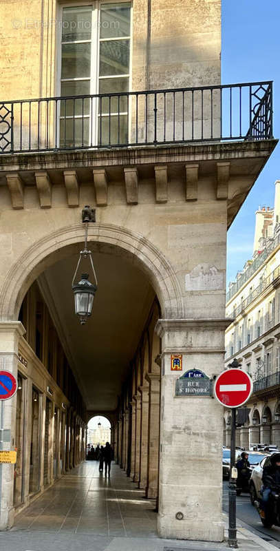 Appartement à PARIS-1E