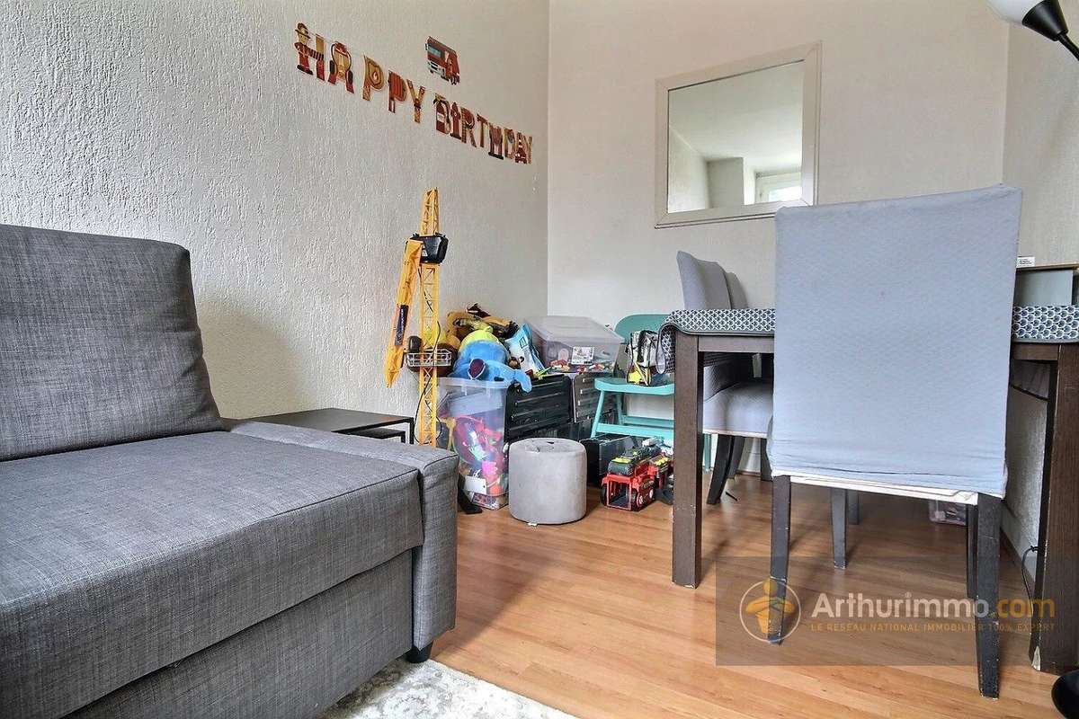 Appartement à CHARENTON-LE-PONT