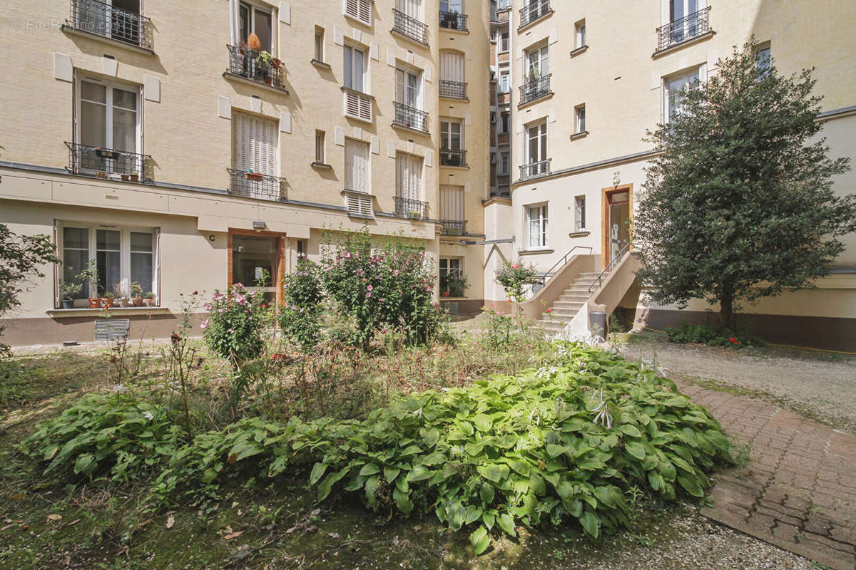 Appartement à PARIS-20E