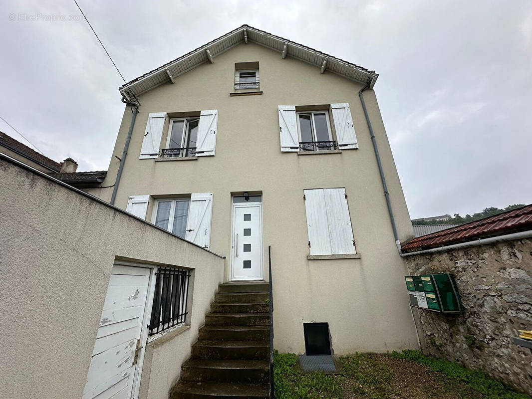 Appartement à BONNIERES-SUR-SEINE