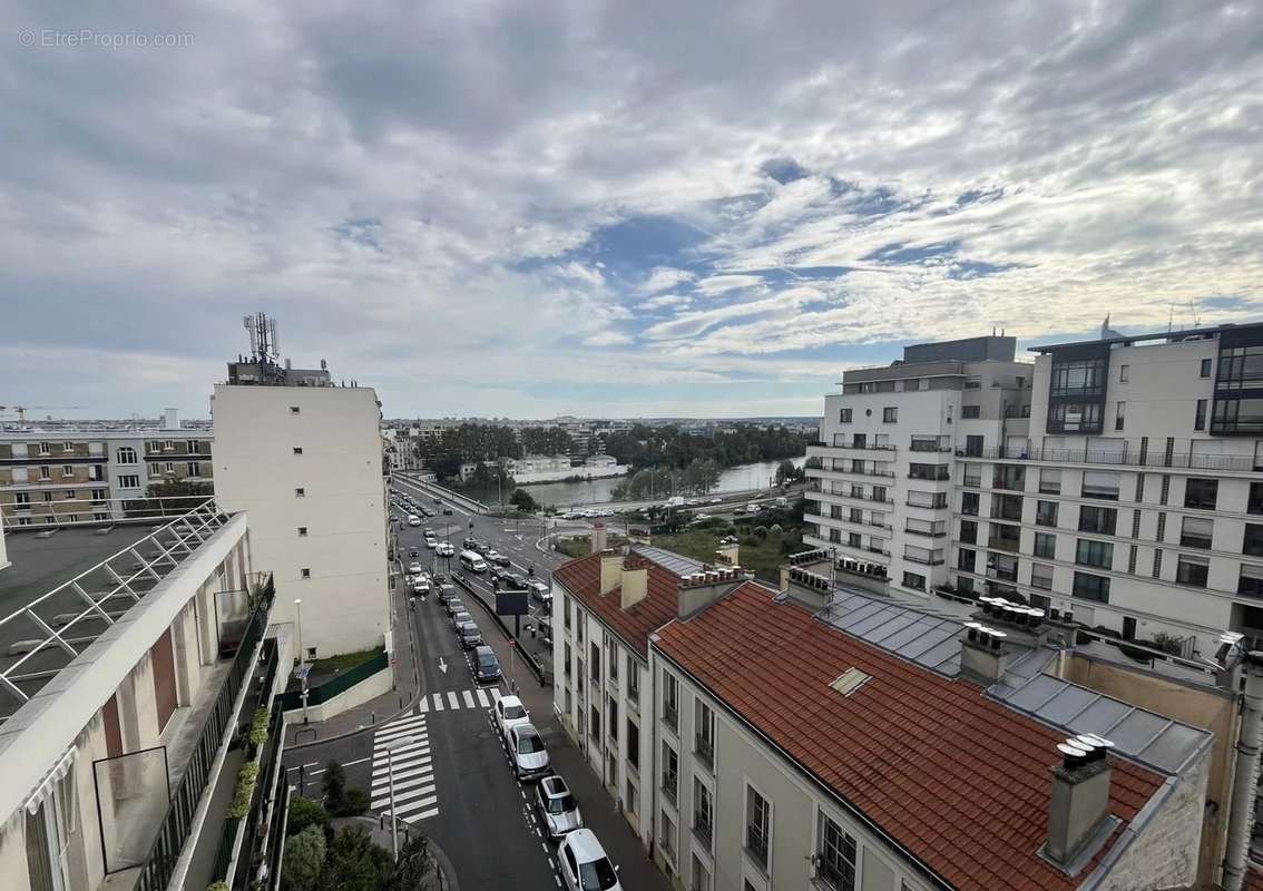 Appartement à COURBEVOIE