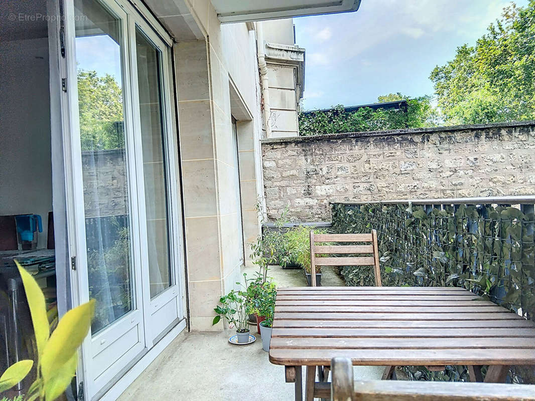 Appartement à NEUILLY-SUR-SEINE