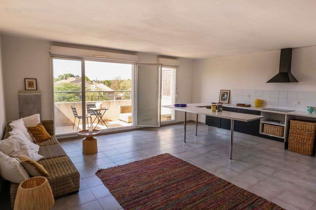 Château Gombert - T3 - extérieur - terrasse - parking - box - Appartement à MARSEILLE-13E