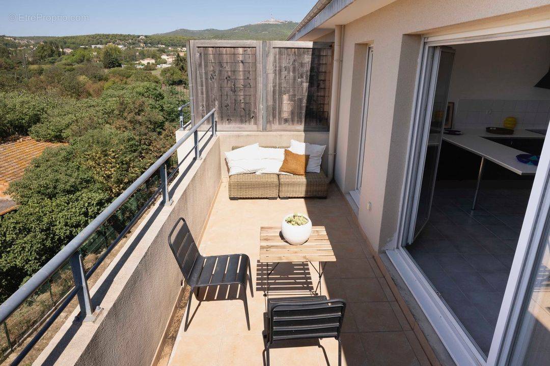 Château Gombert - T3 - extérieur - terrasse - parking - box - Appartement à MARSEILLE-13E