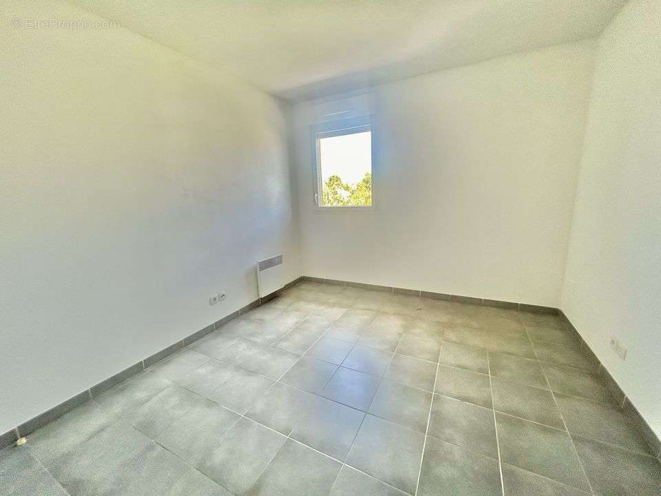 Château Gombert - T3 - extérieur - terrasse - parking - box - Appartement à MARSEILLE-13E