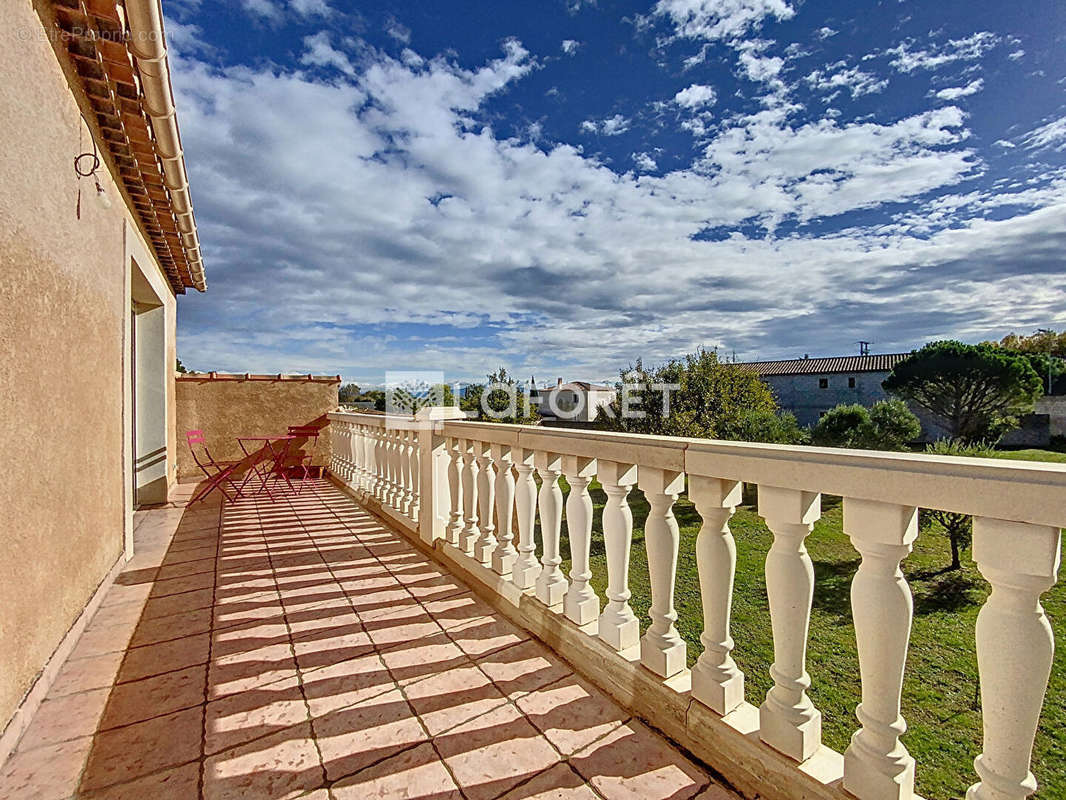 Appartement à SAINT-SATURNIN-LES-AVIGNON