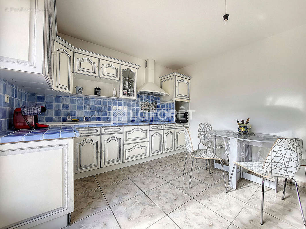 Appartement à SAINT-SATURNIN-LES-AVIGNON