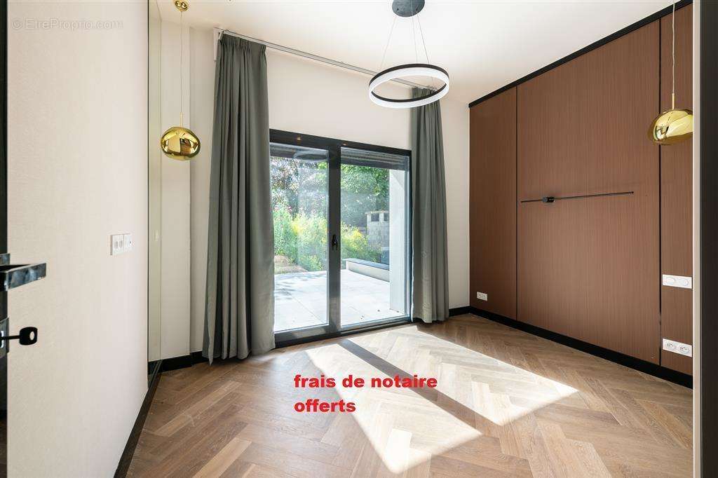 Appartement à SAINT-MAUR-DES-FOSSES