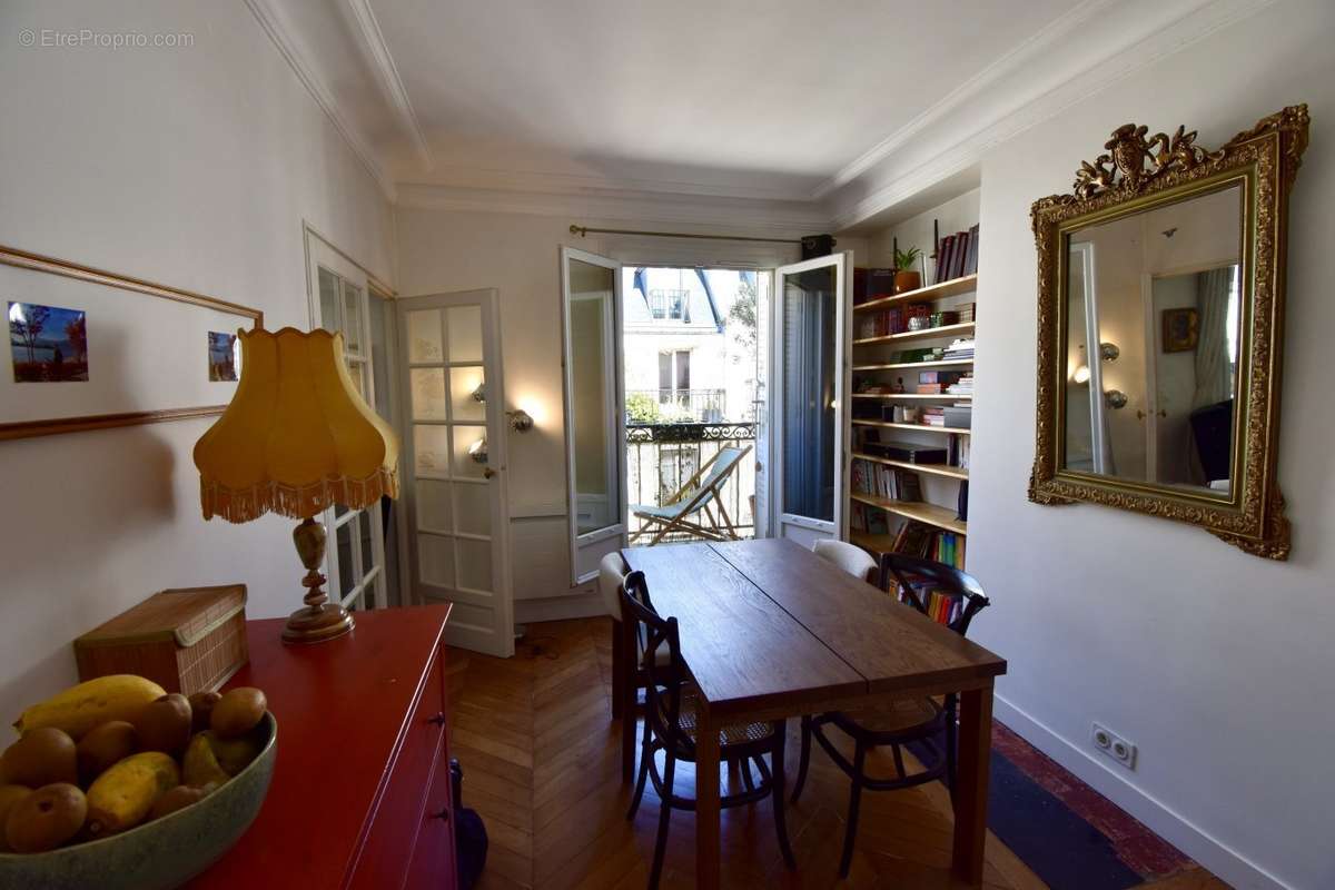 Appartement à PARIS-10E