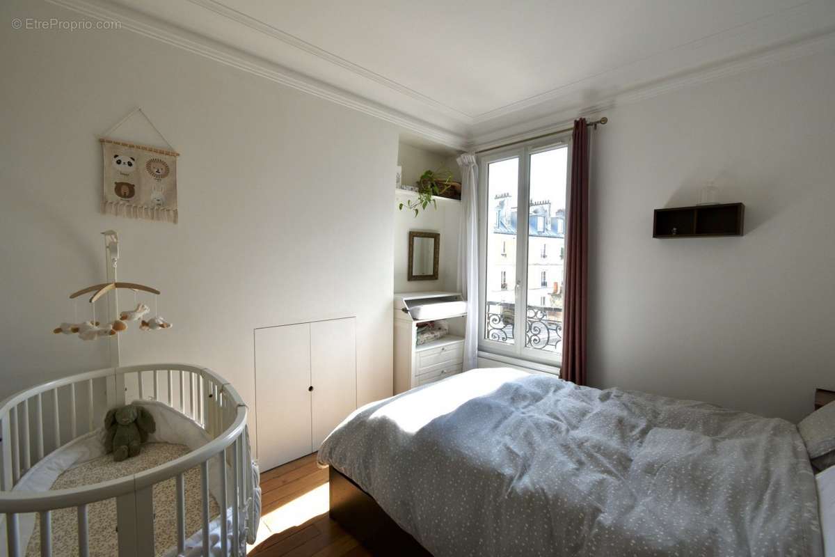 Appartement à PARIS-10E