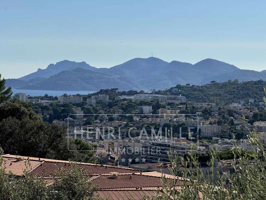 Appartement à LE CANNET