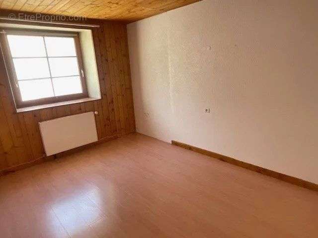 Appartement à LES HOPITAUX-NEUFS