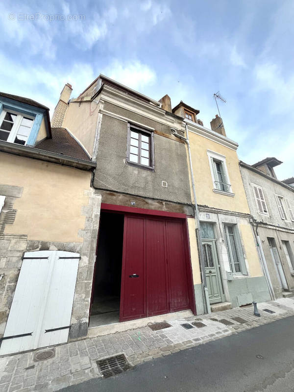 Maison à AUXERRE