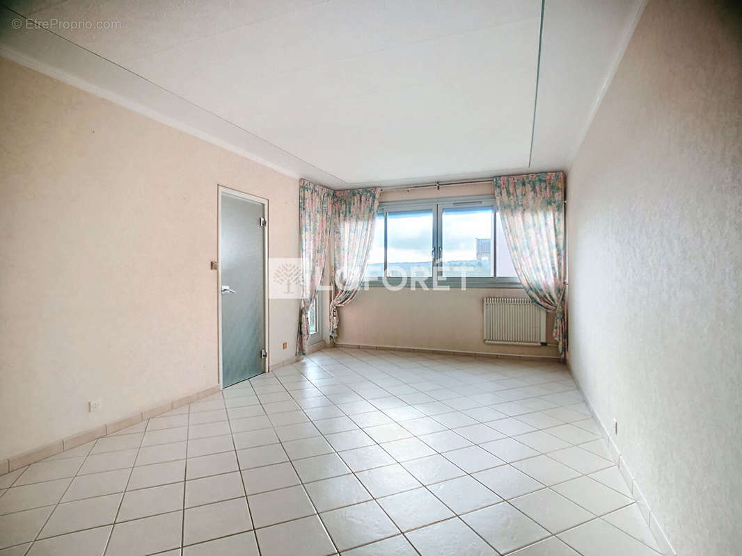 Appartement à SAINT-PIERRE-LES-ELBEUF