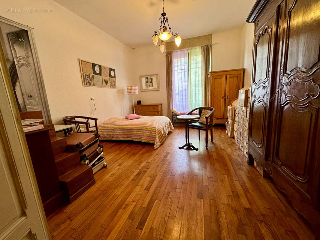 Appartement à LUXEUIL-LES-BAINS