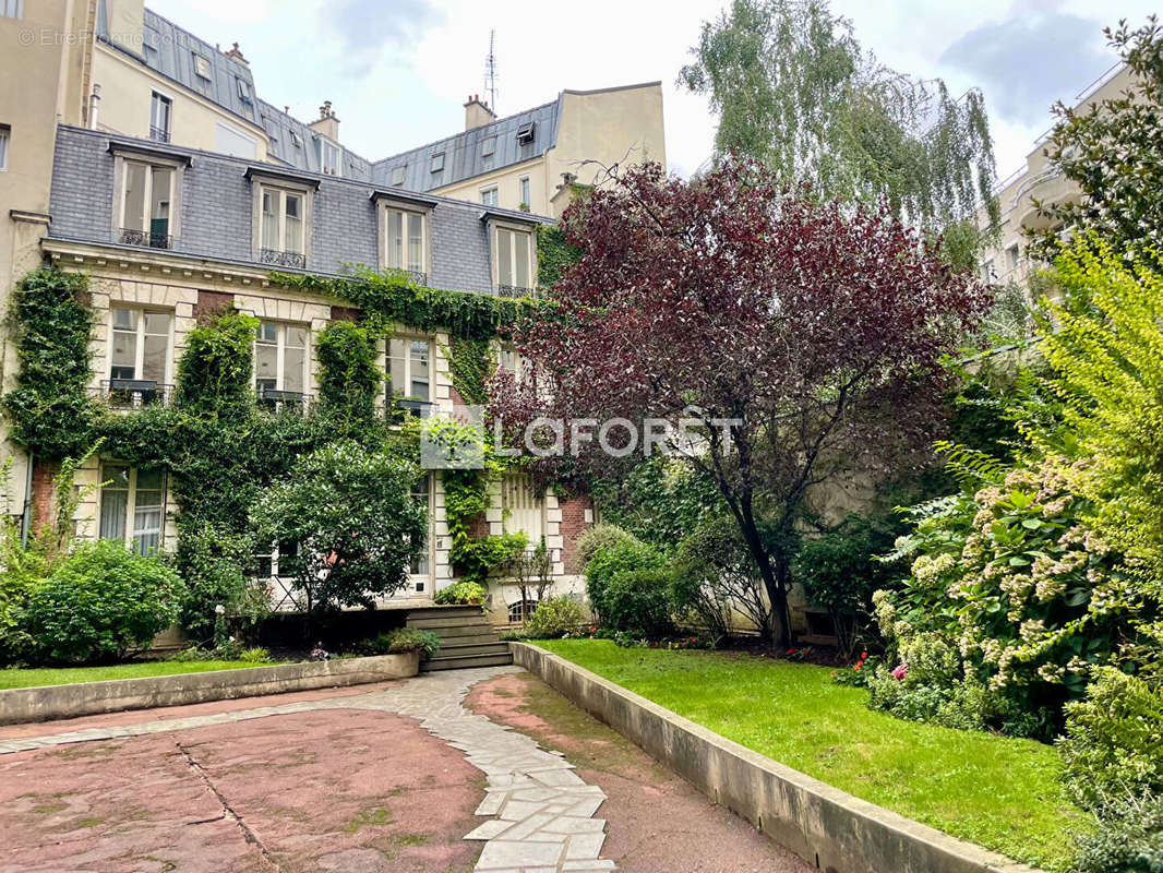 Appartement à PARIS-11E