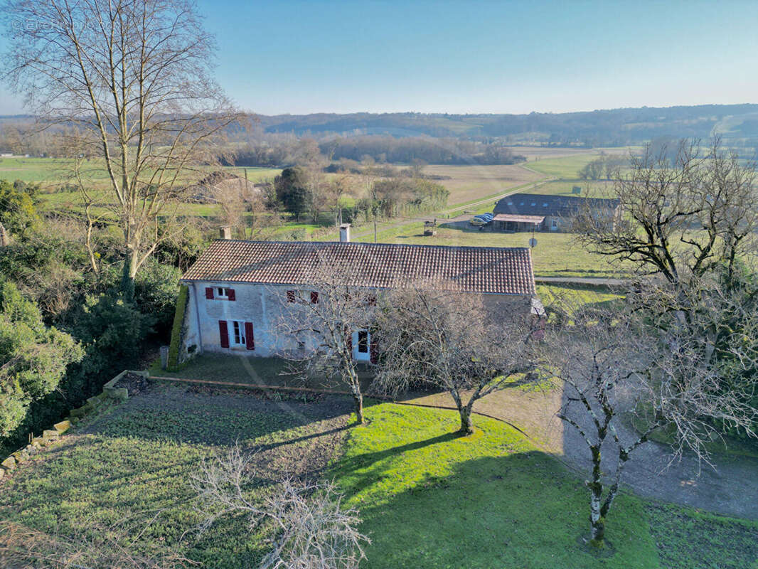 Maison à MONSEGUR