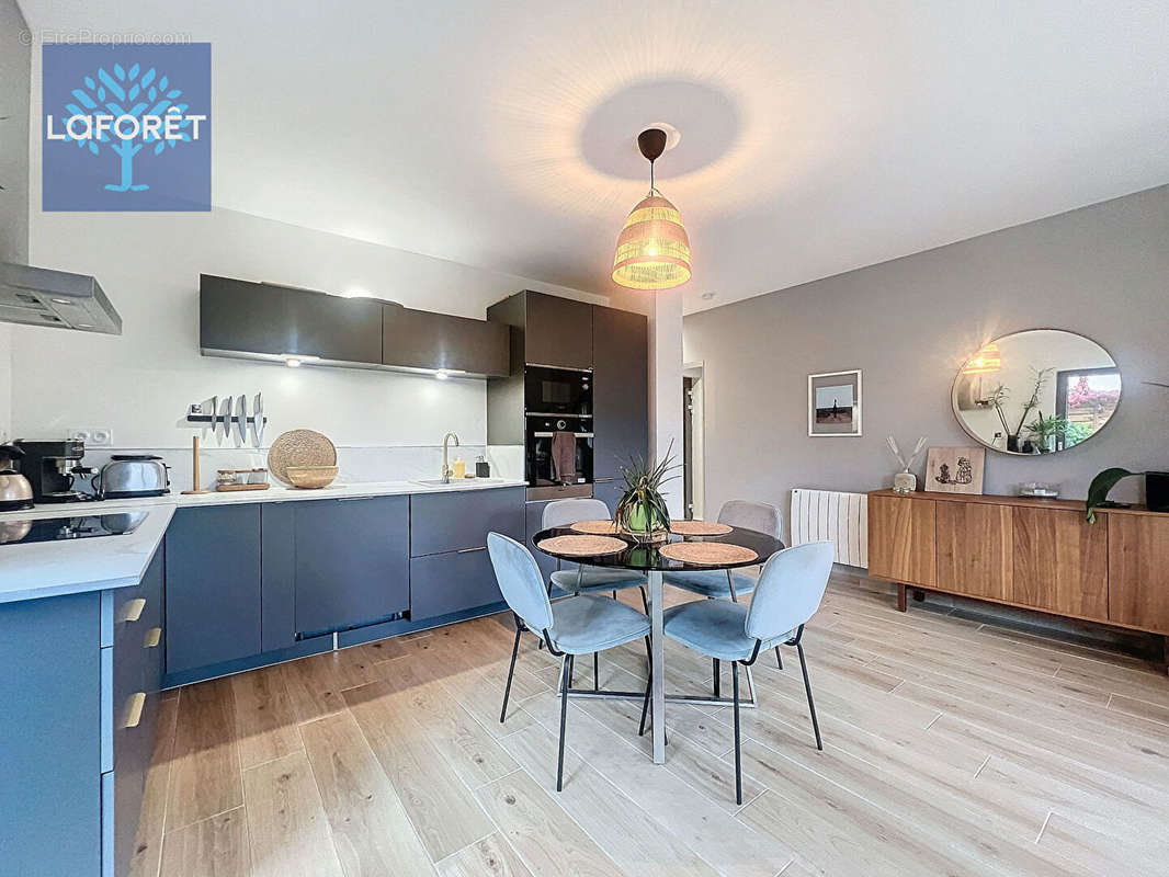 Appartement à SAINT-GENIS-LAVAL