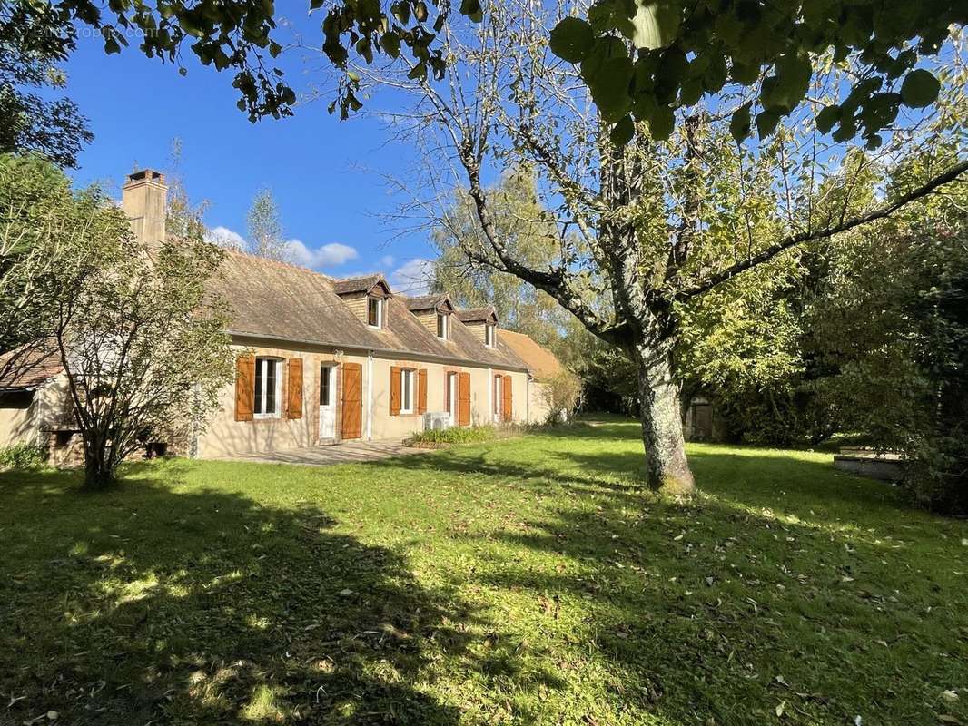 Maison à LE BREIL-SUR-MERIZE