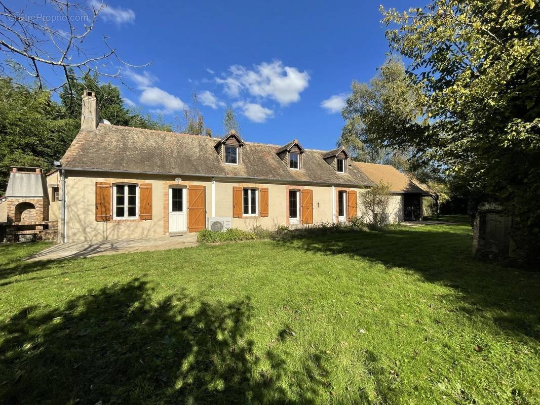 Maison à LE BREIL-SUR-MERIZE