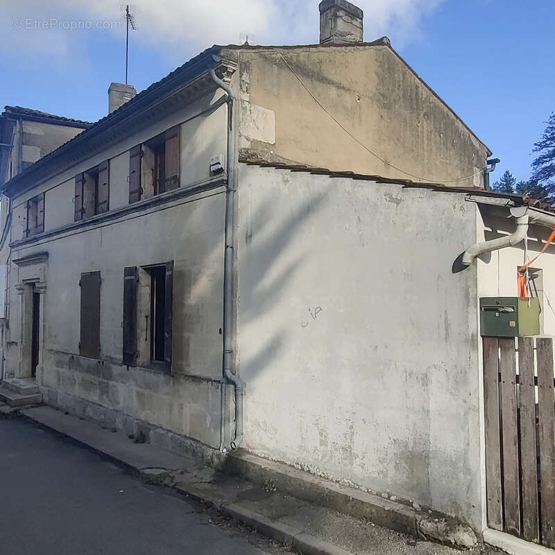 Appartement à LA CHAPELLE-DES-POTS