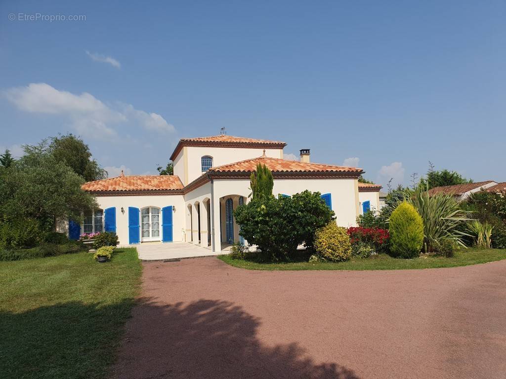 Maison à LES GONDS