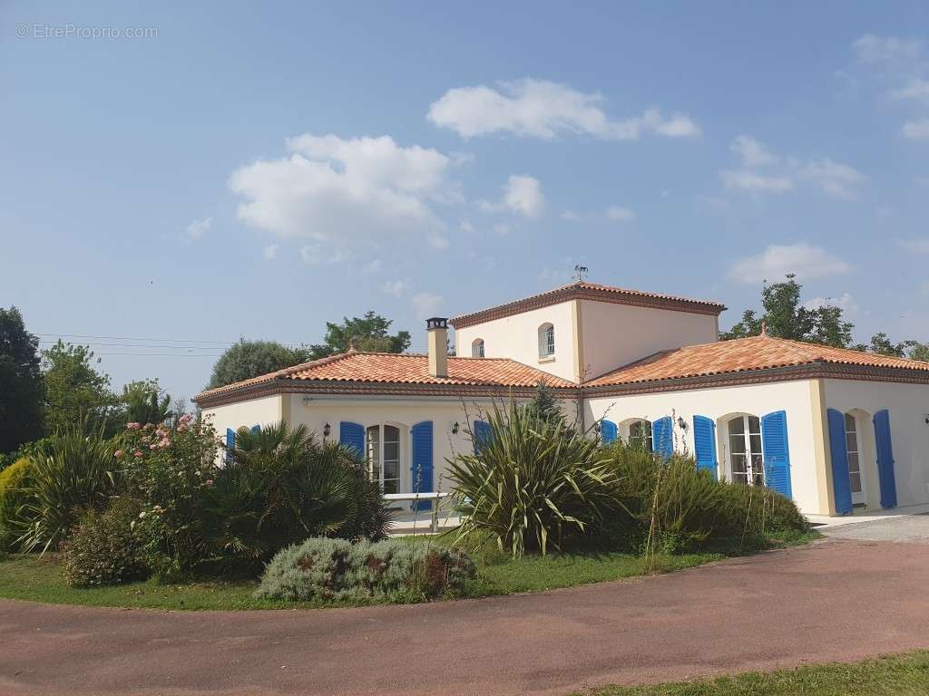 Maison à LES GONDS