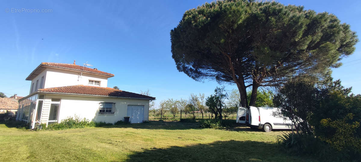 Maison à CHENAC-SAINT-SEURIN-D&#039;UZET