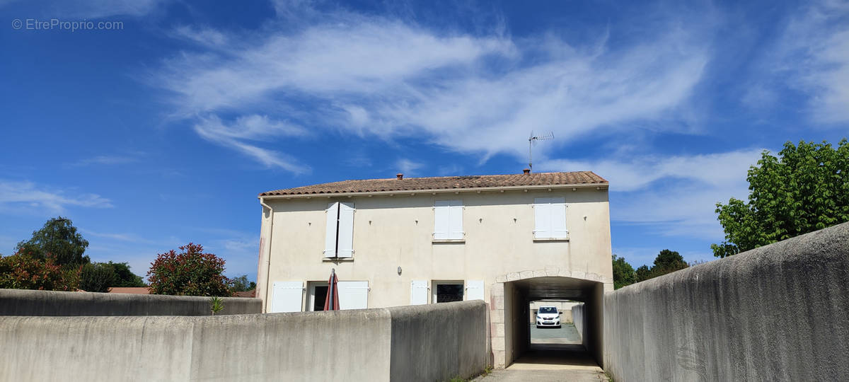 Appartement à BUSSAC-SUR-CHARENTE