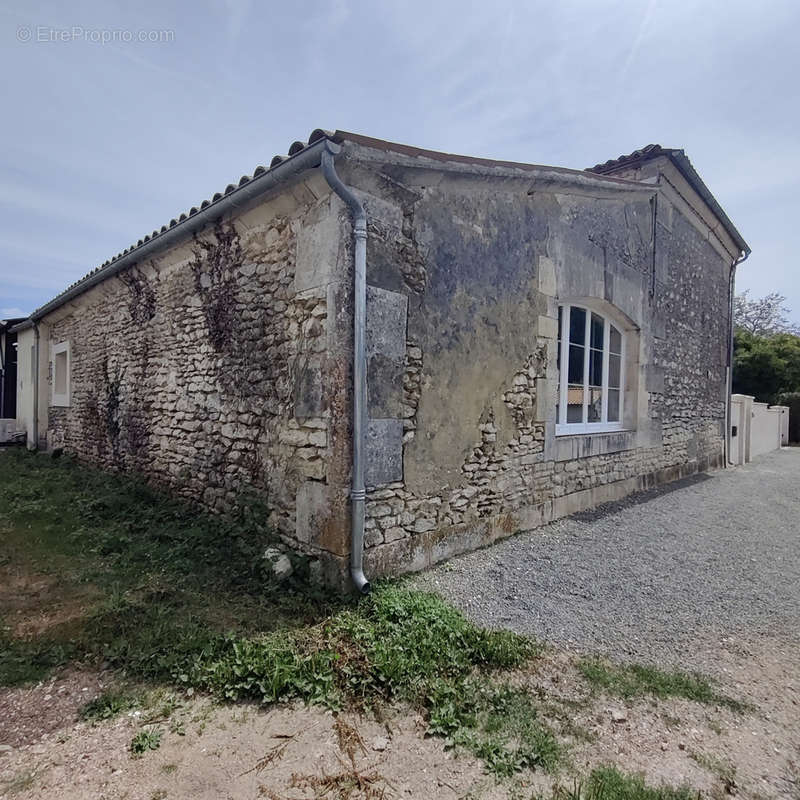 Maison à SAINT-CESAIRE