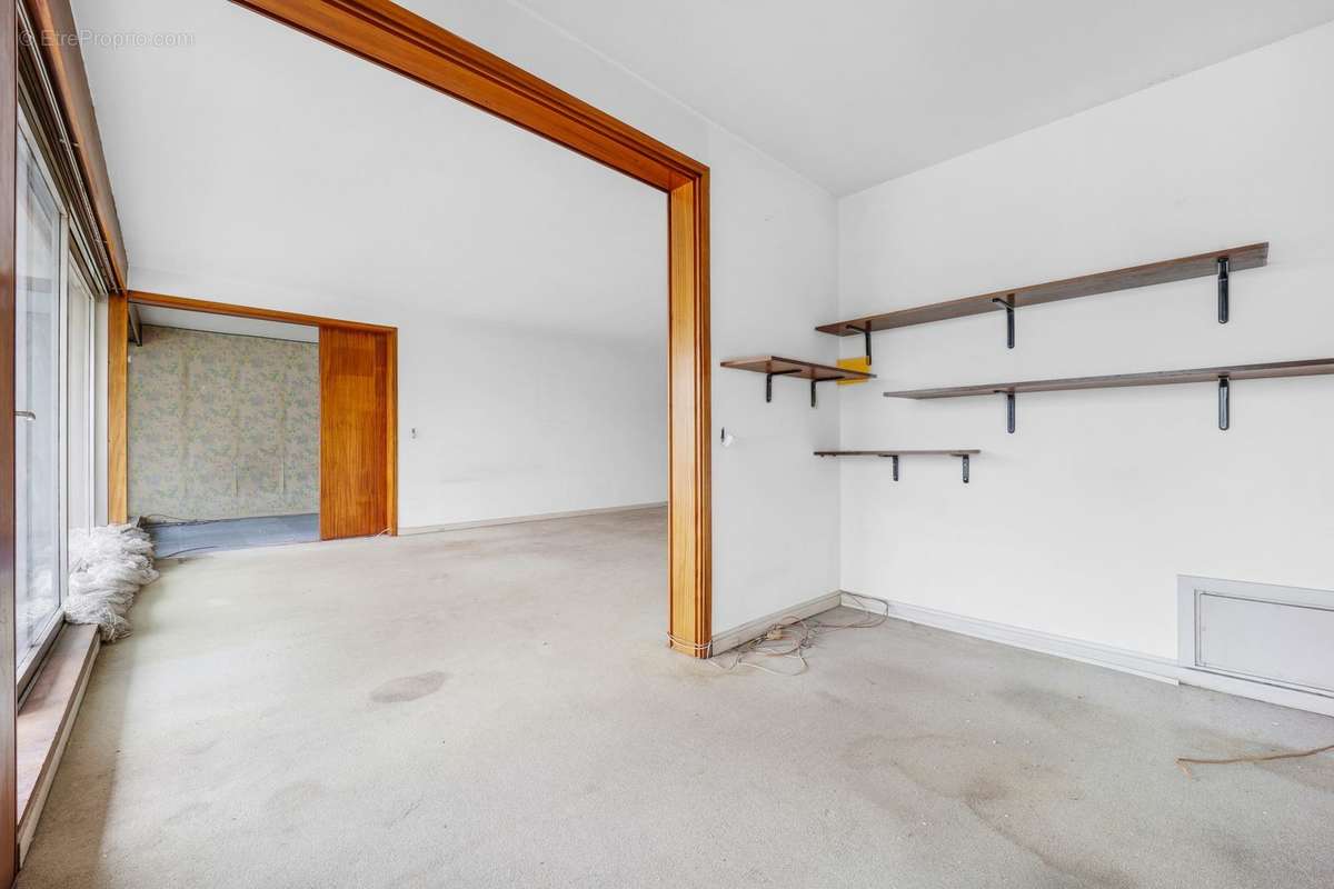 Appartement à COURBEVOIE