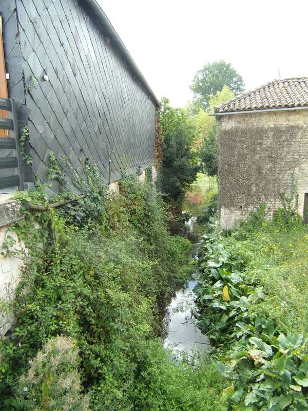 Maison à CHEF-BOUTONNE