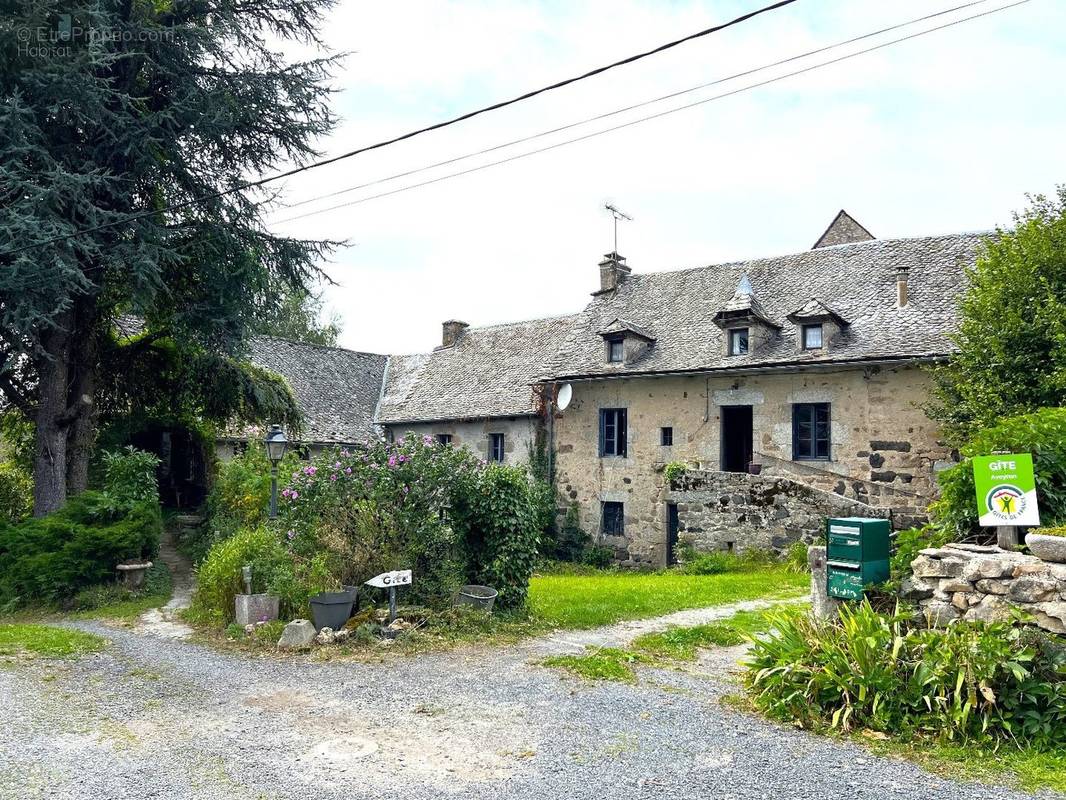 Maison à MONTPEYROUX