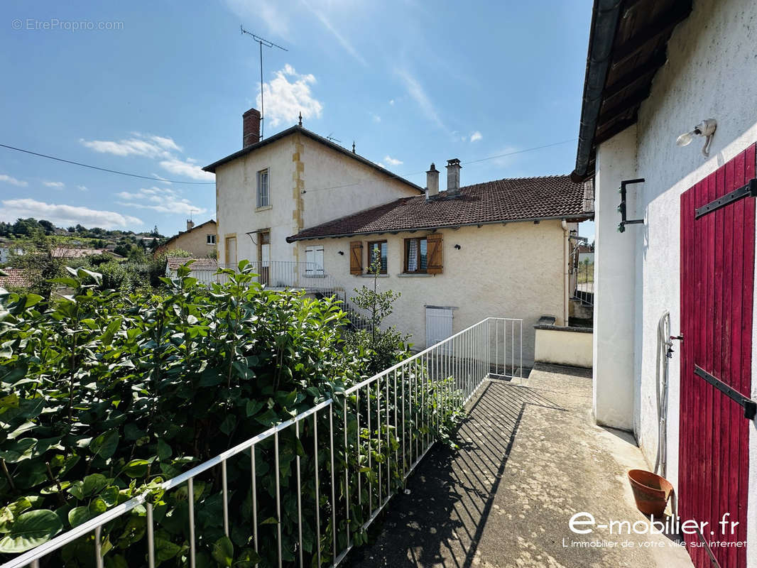 Maison à CHARLIEU