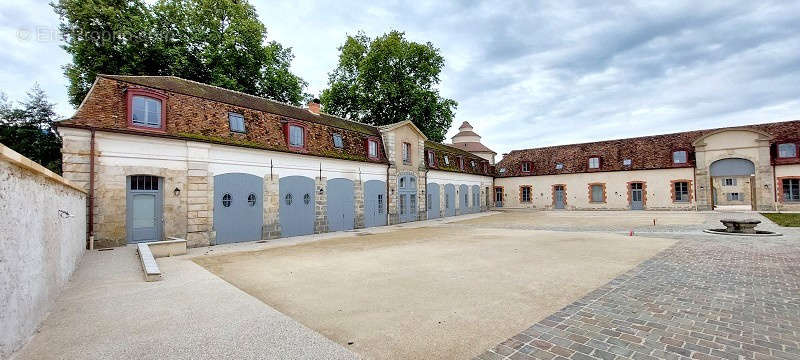 Appartement à FONTENAY-TRESIGNY