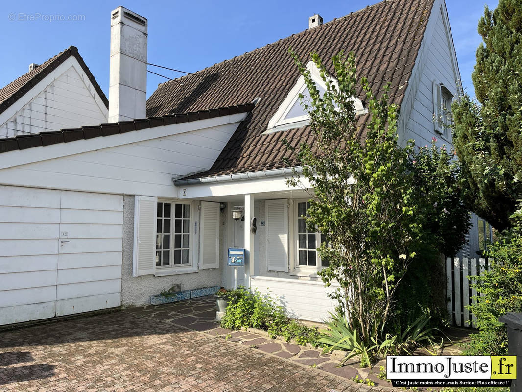 Maison à LE PERRAY-EN-YVELINES