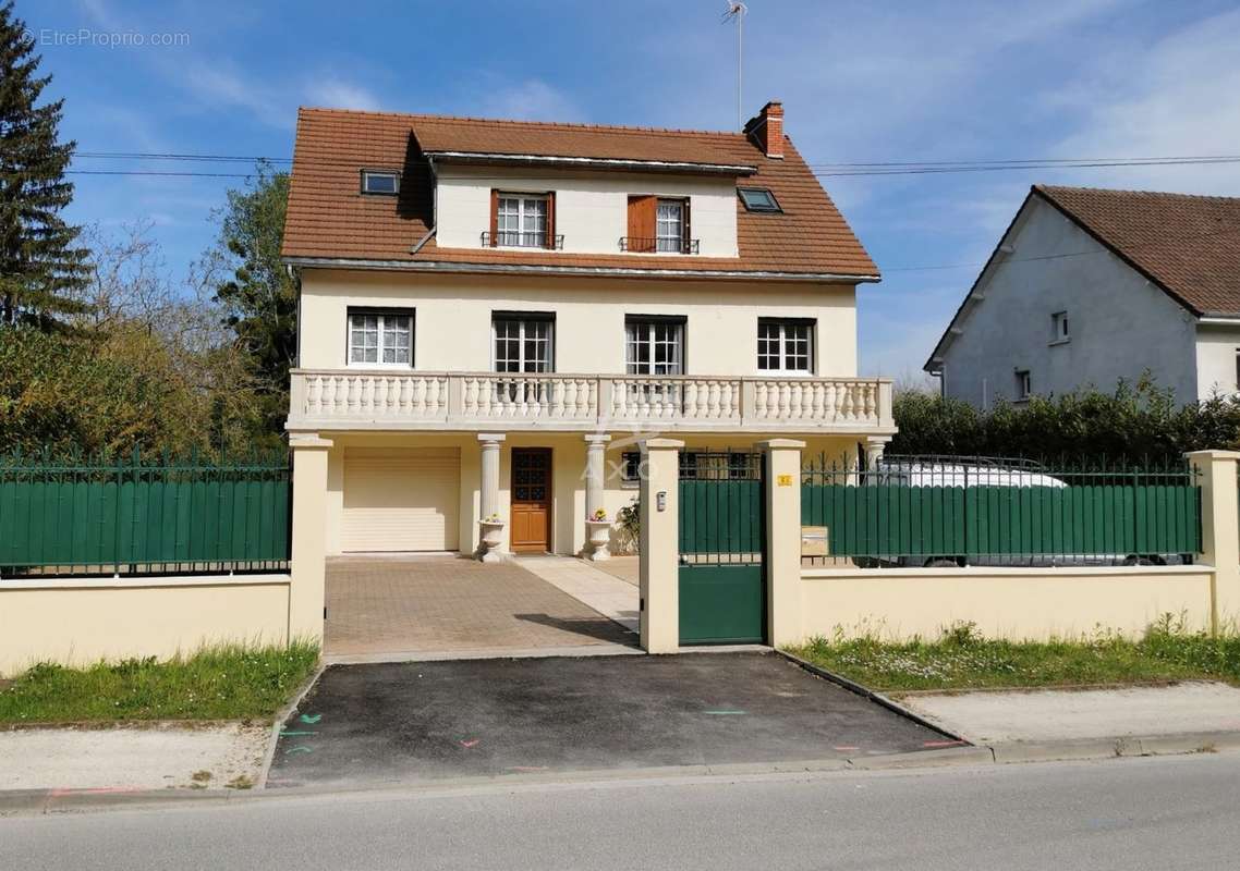 Maison à FONTENAY-SUR-LOING