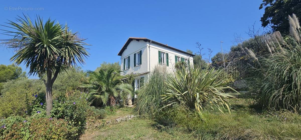 Maison à SAINT-ANDRE-DE-LA-ROCHE