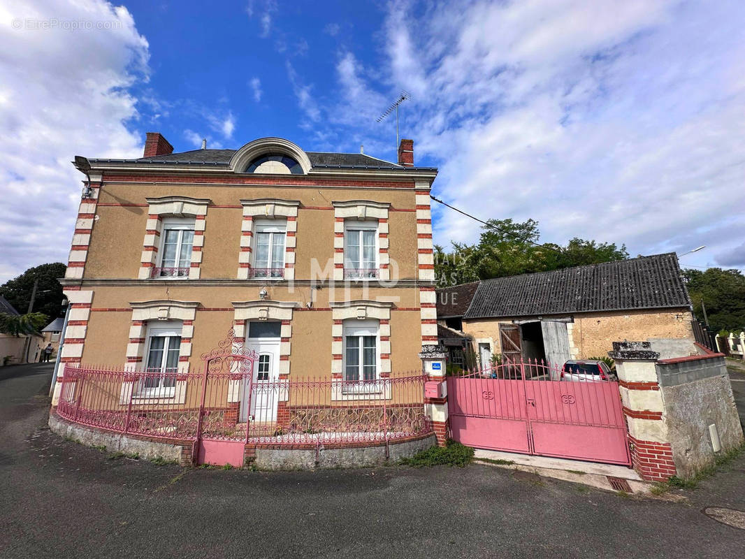 Maison à VOUVRAY-SUR-LOIR