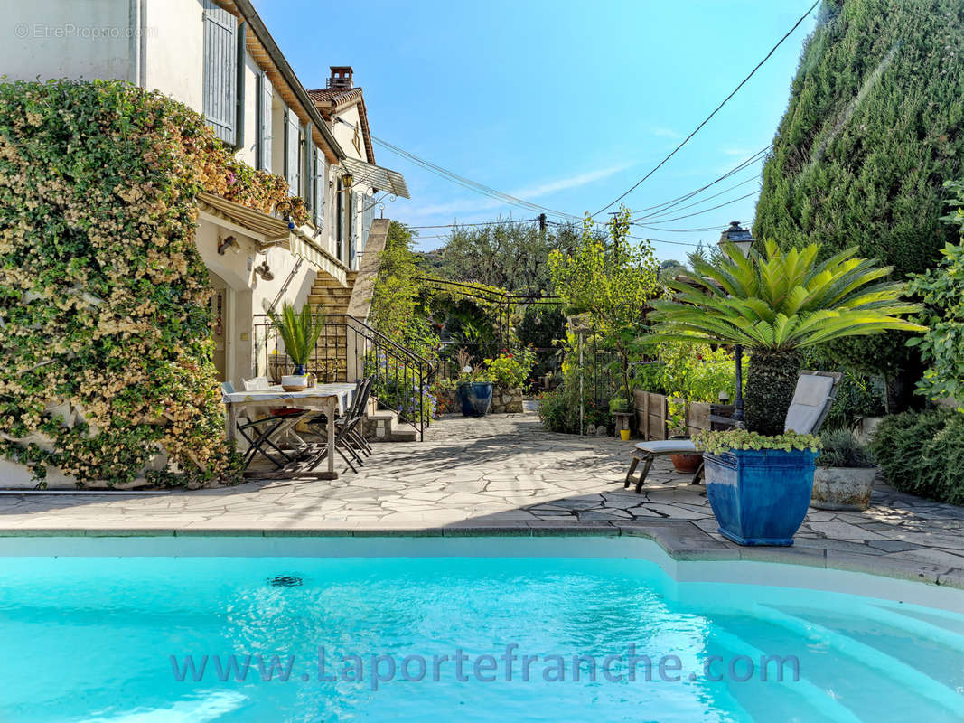 Maison à CAGNES-SUR-MER