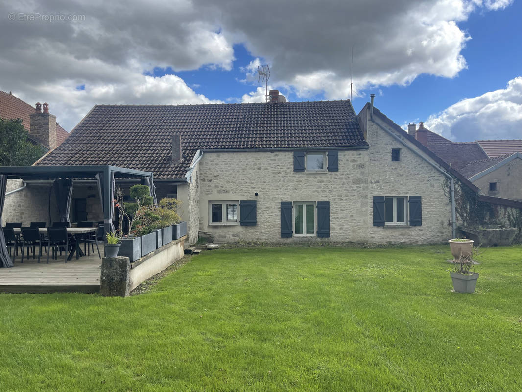 Maison à MONTBARD