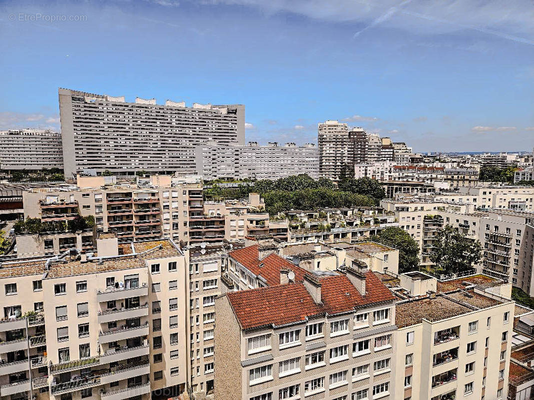 Appartement à COURBEVOIE