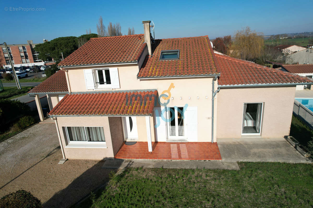 Maison à EAUNES