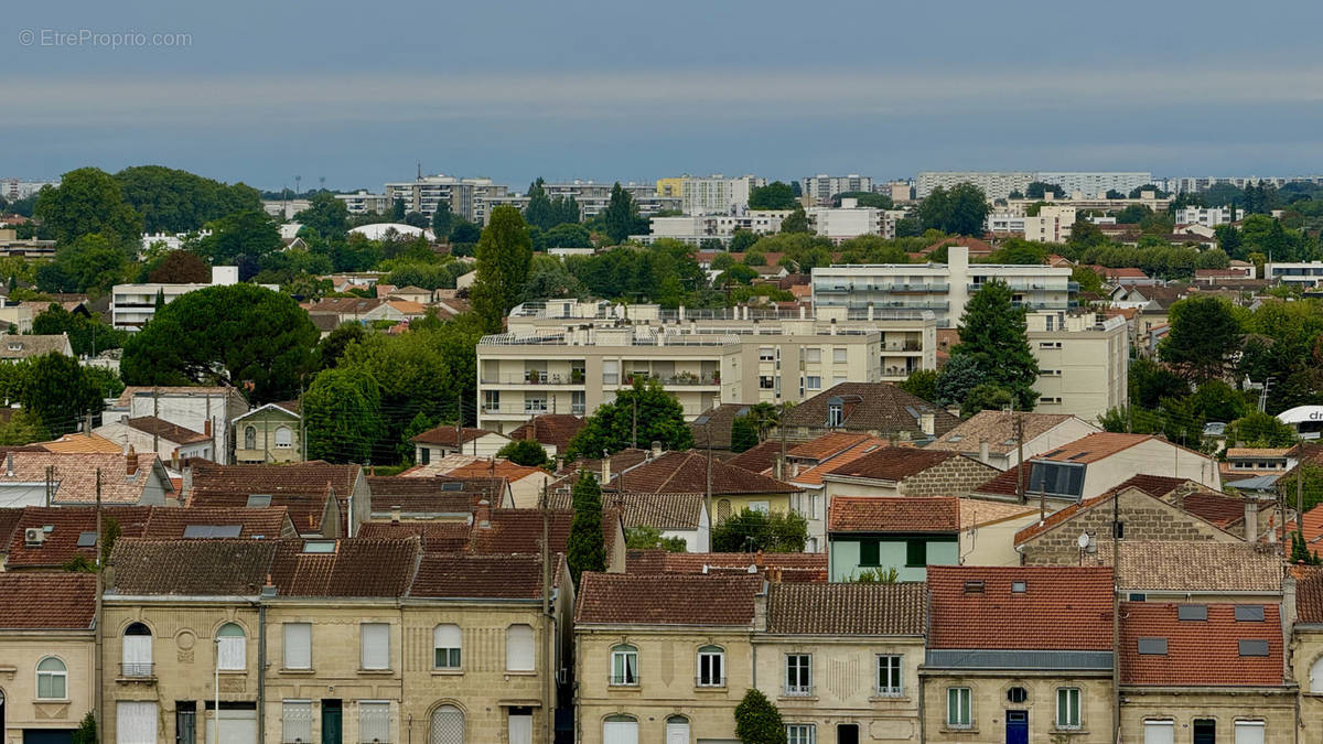 Terrain à BORDEAUX